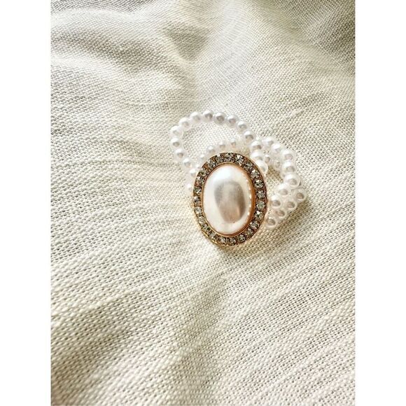 Classy Oval faux pearl ring - Picture 3 of 4